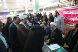 برپایی میز خدمت شورا و شهرداری اسلامشهر در مصلای نماز جمعه